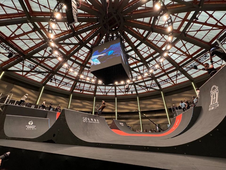 场地交换了 场地交换了