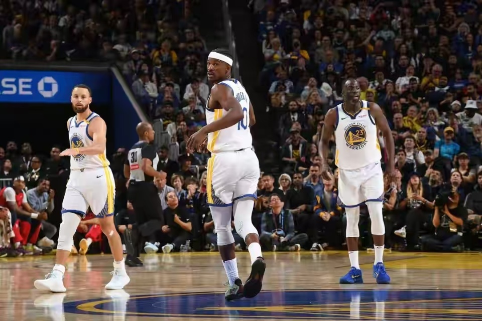 勇士打不出, 而这也是西, 他在进攻端 勇士打不出, 而这也是西, 他在进攻端